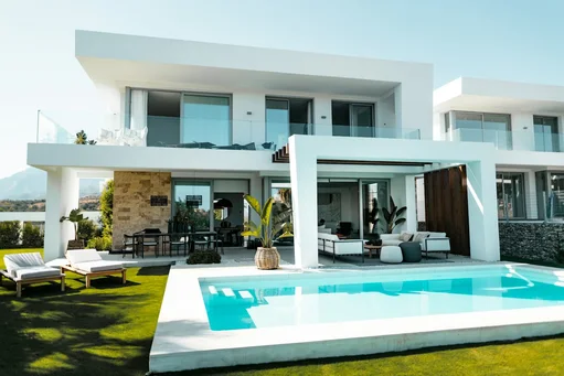 Contemporary villa with a pool